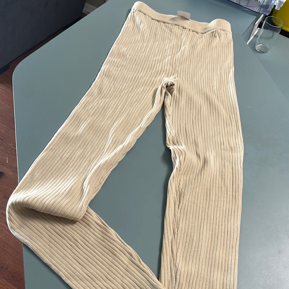 Beige leggings